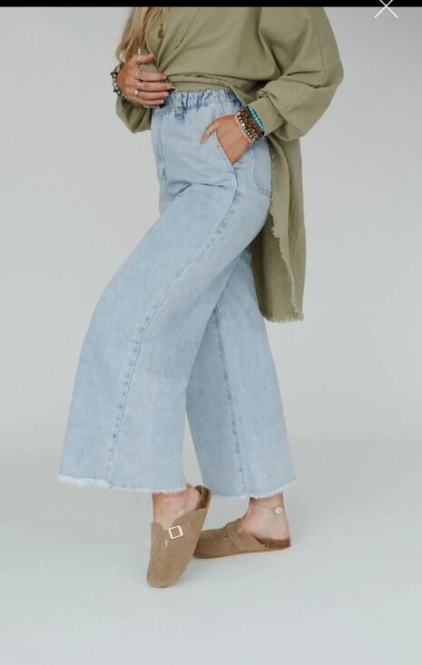 three birds nest Denim - Simply You Wide Leg Jeans - Light Wash